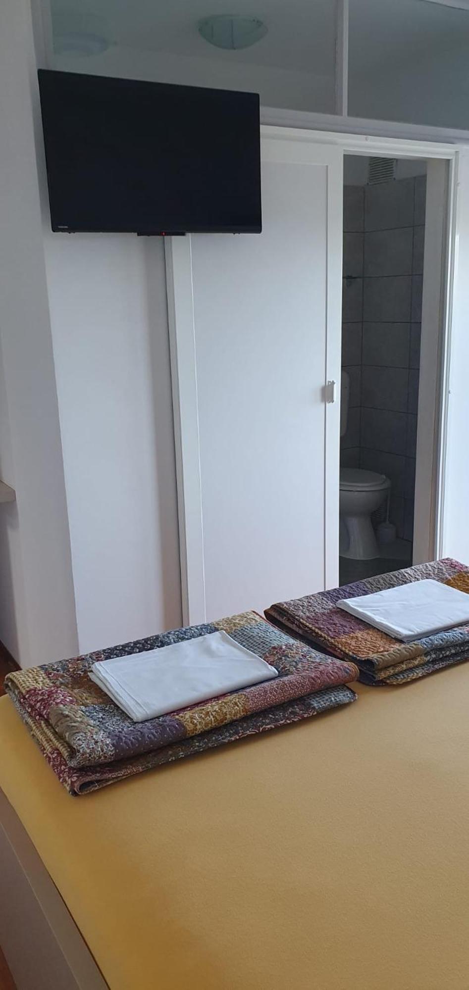 Beach Apartment Alvi Banjol Zimmer foto